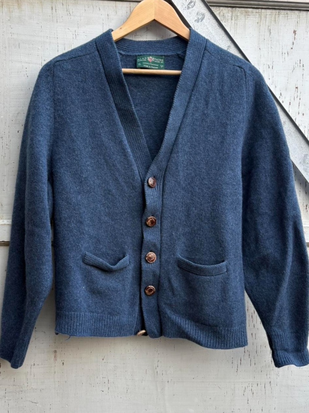 Vintage Alan Paine Women's Blue Button Up Lambs Wool Knit Cardigan Sweater S